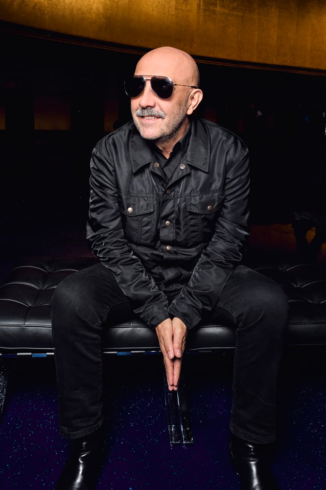 Gaspar Noé au défilé Saint Laurent printemps-été 2025 © Saskia Lawaks.