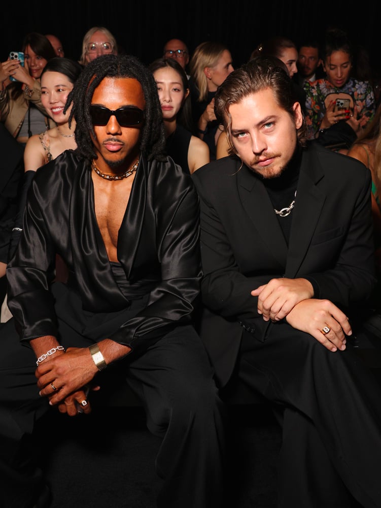 Jules Koundé and Cole Sprouse au défilé Messika haute joaillerie.