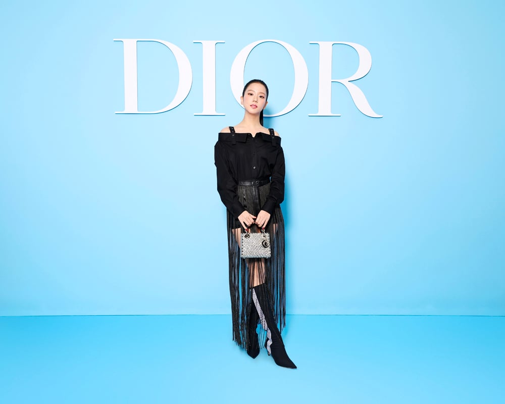 Kim Jisoo au défilé Dior printemps-été 2025 © Dior.