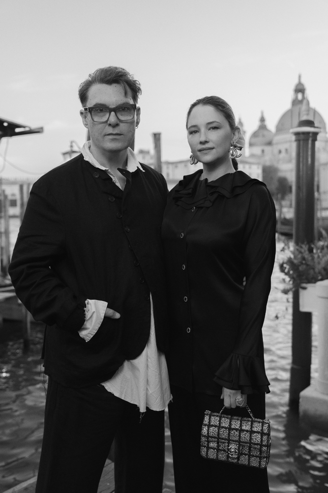 Haley Bennett et Joe Wright au dîner Chanel à la Mostra de Venise 2024.