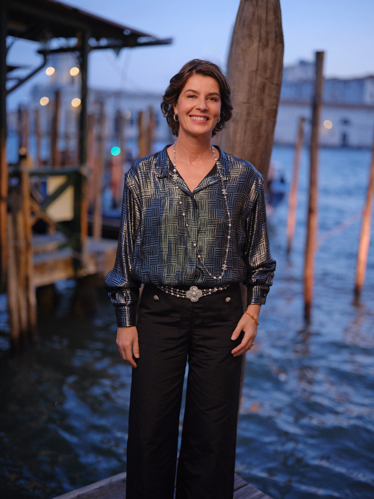 Irene Jacob au dîner Chanel à la Mostra de Venise 2024.