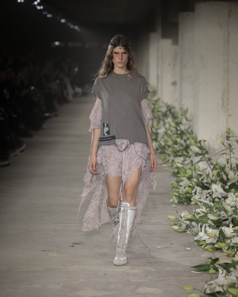 Le défilé Ann Demeulemeester printemps-été 2025.