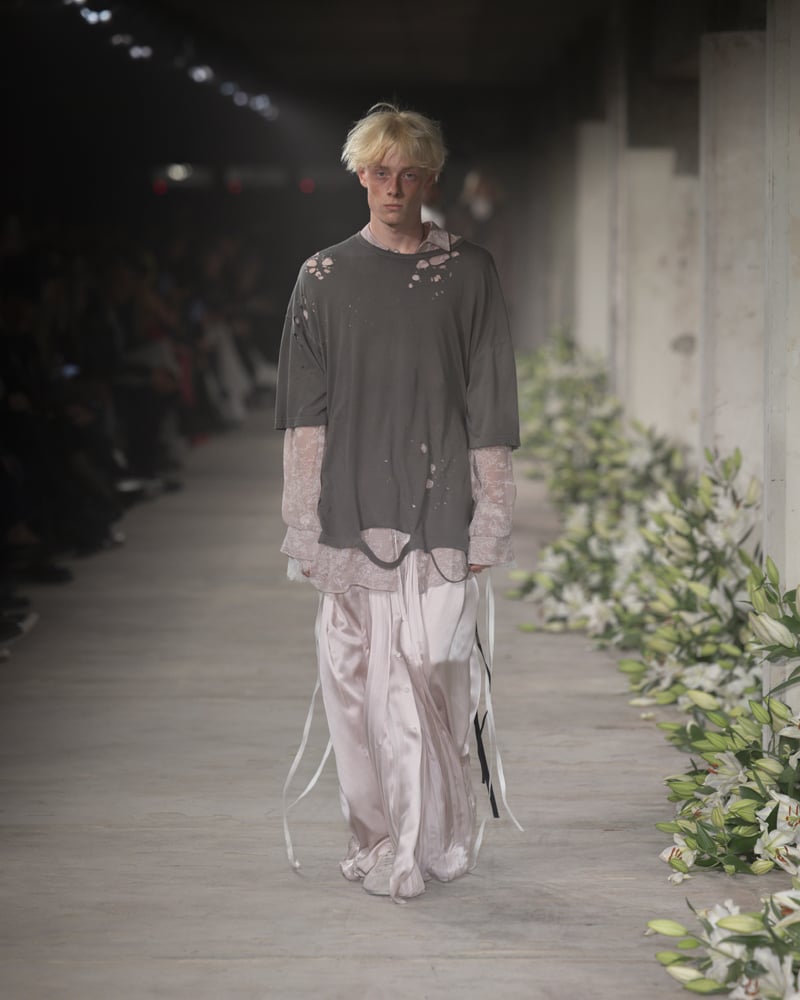 Le défilé Ann Demeulemeester printemps-été 2025.