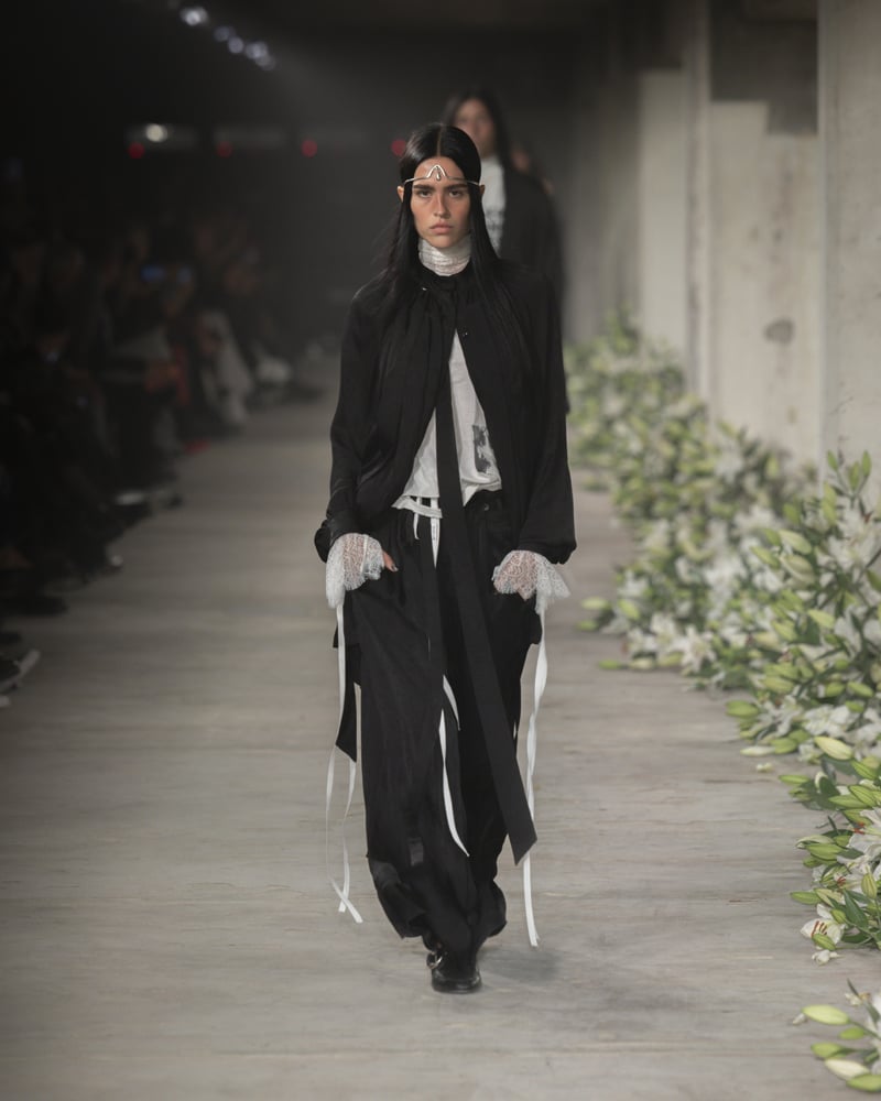 Le défilé Ann Demeulemeester printemps-été 2025.