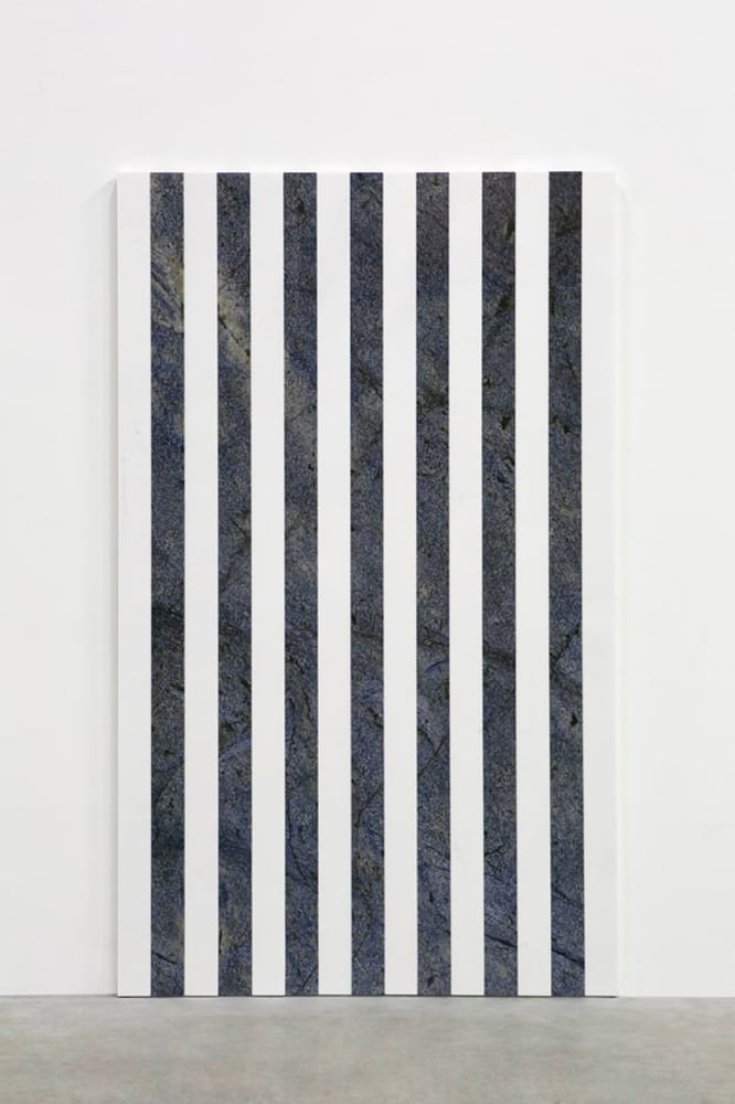 Heroes for Imagine 2024 - Daniel Buren, Azul Bahia poli (Brésil) / Blanc Thasos (Grèce), 2019 © Daniel Buren, courtesy the artist and Mennour, Paris