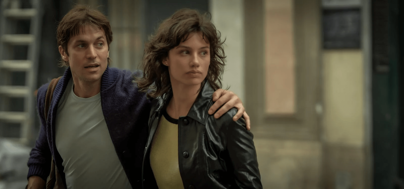 Lucas Bravo et Léa Luce Bucasto dans le film Libre (2024) de Mélanie Laurent © Prime.