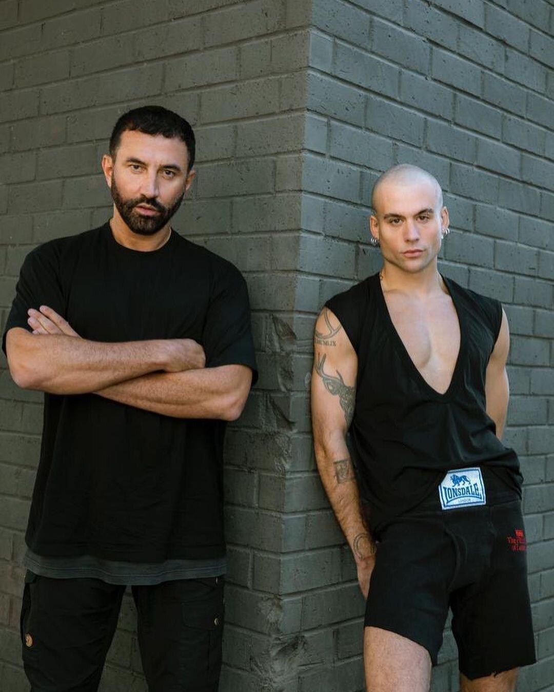Les créateurs de mode Riccardo Tisci et Luis de Javier