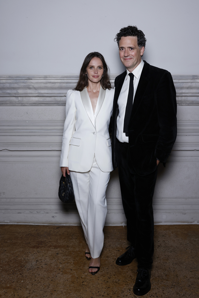 Felicity Jones, Charles Guard au dîner Miu Miu Women's Tales à la Mostra de Venise 2024.