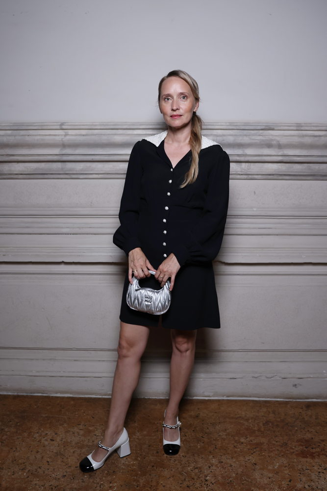 Mona Fastvold au dîner Miu Miu Women's Tales à la Mostra de Venise 2024.