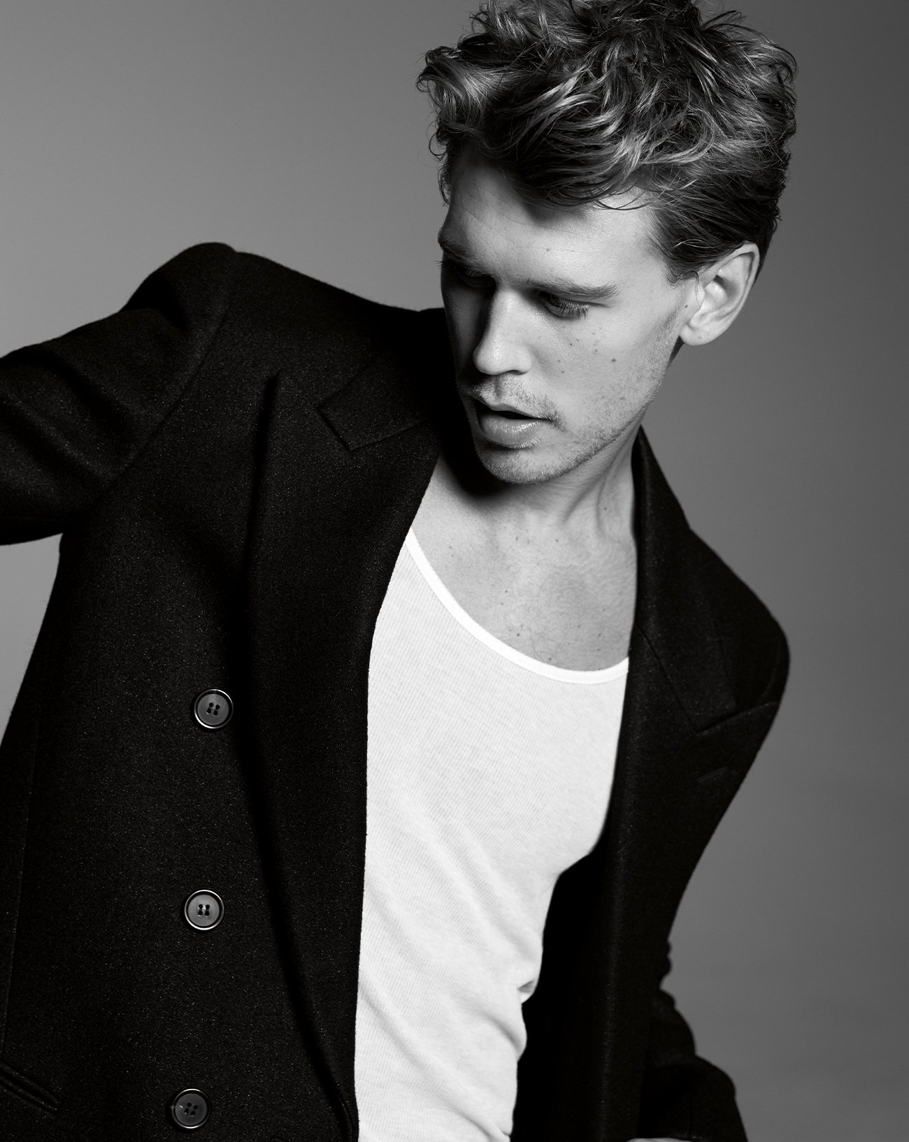 Austin Butler © Greg Williams, courtesy of Yves Saint Laurent Beauté.