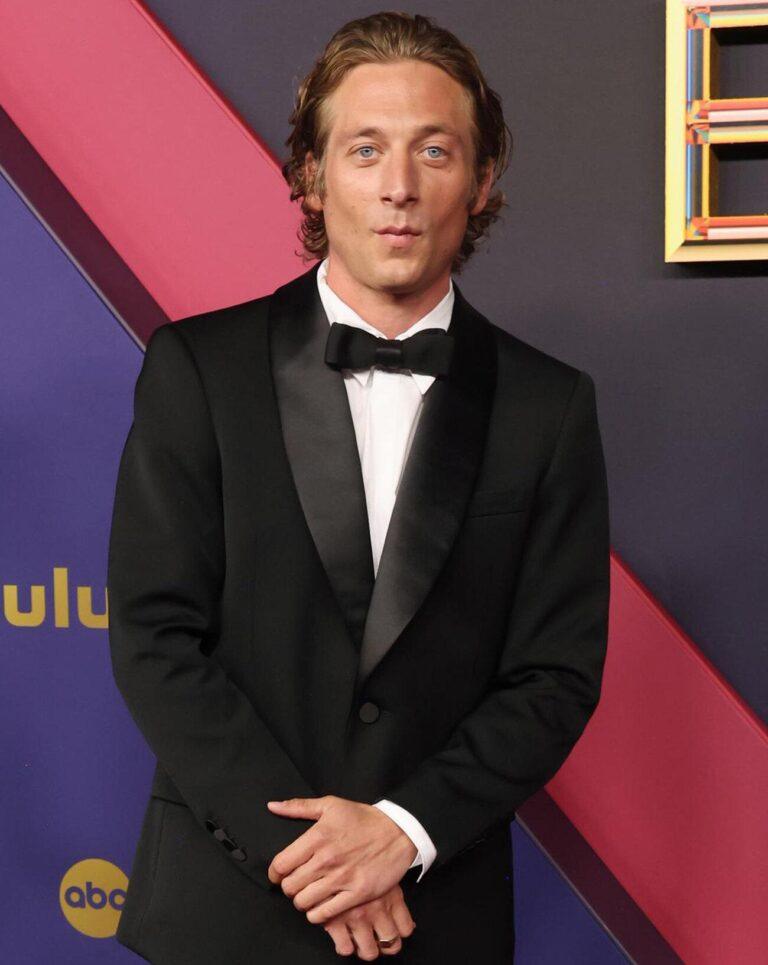 Jeremy Allen White en Calvin Klein aux Emmy Awards 2024. © Courtesy of Calvin Klein