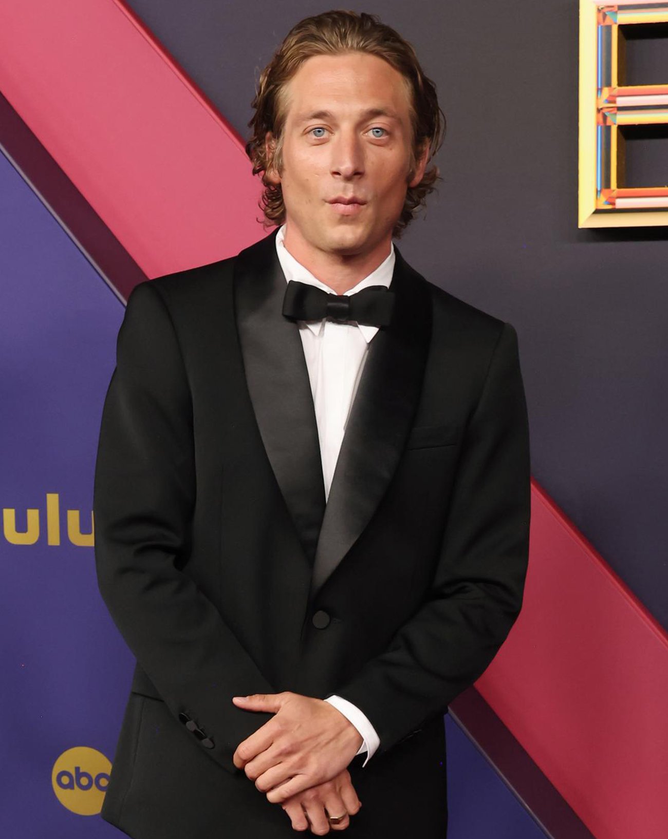 Jeremy Allen White en Calvin Klein aux Emmy Awards 2024. © Courtesy of Calvin Klein