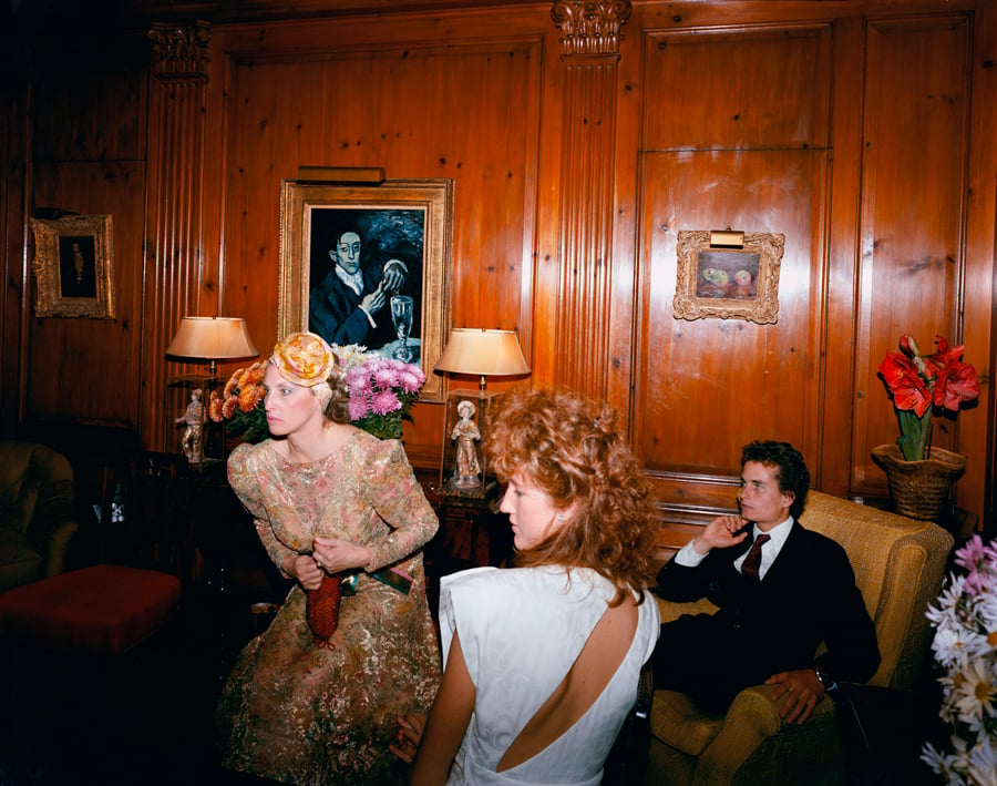 Tina Barney, "The Reception" (1985) © Jeu de Paume.