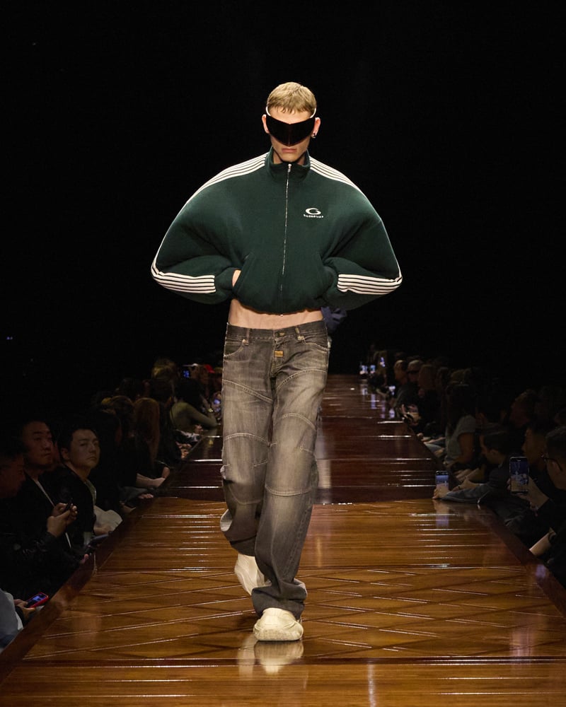 Le défilé Balenciaga printemps-été 2025.