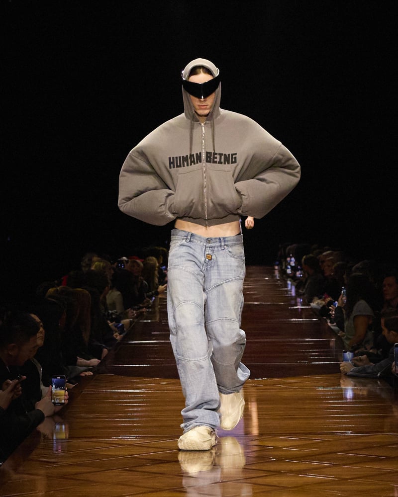 Le défilé Balenciaga printemps-été 2025.