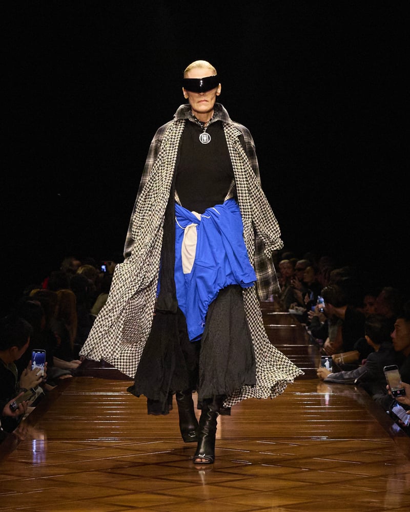 Le défilé Balenciaga printemps-été 2025.