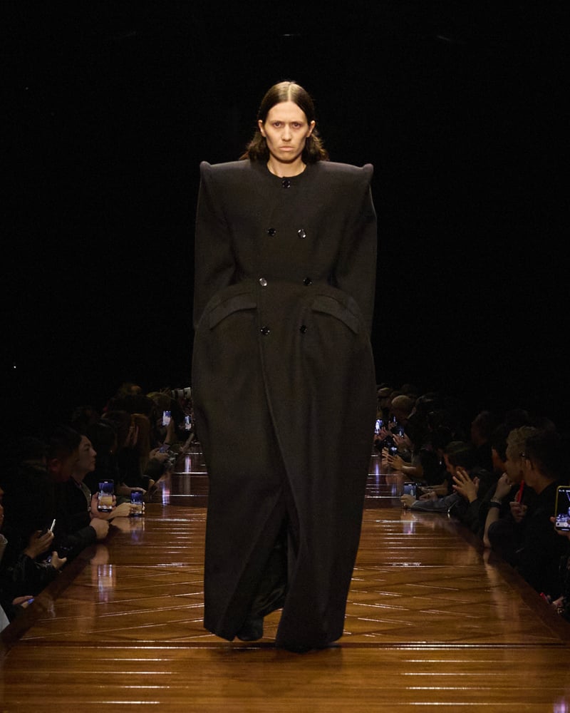 Le défilé Balenciaga printemps-été 2025.