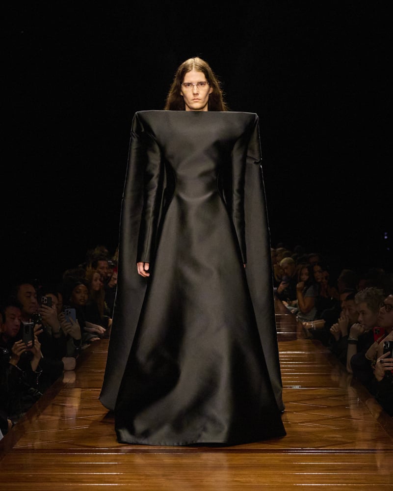 Le défilé Balenciaga printemps-été 2025.