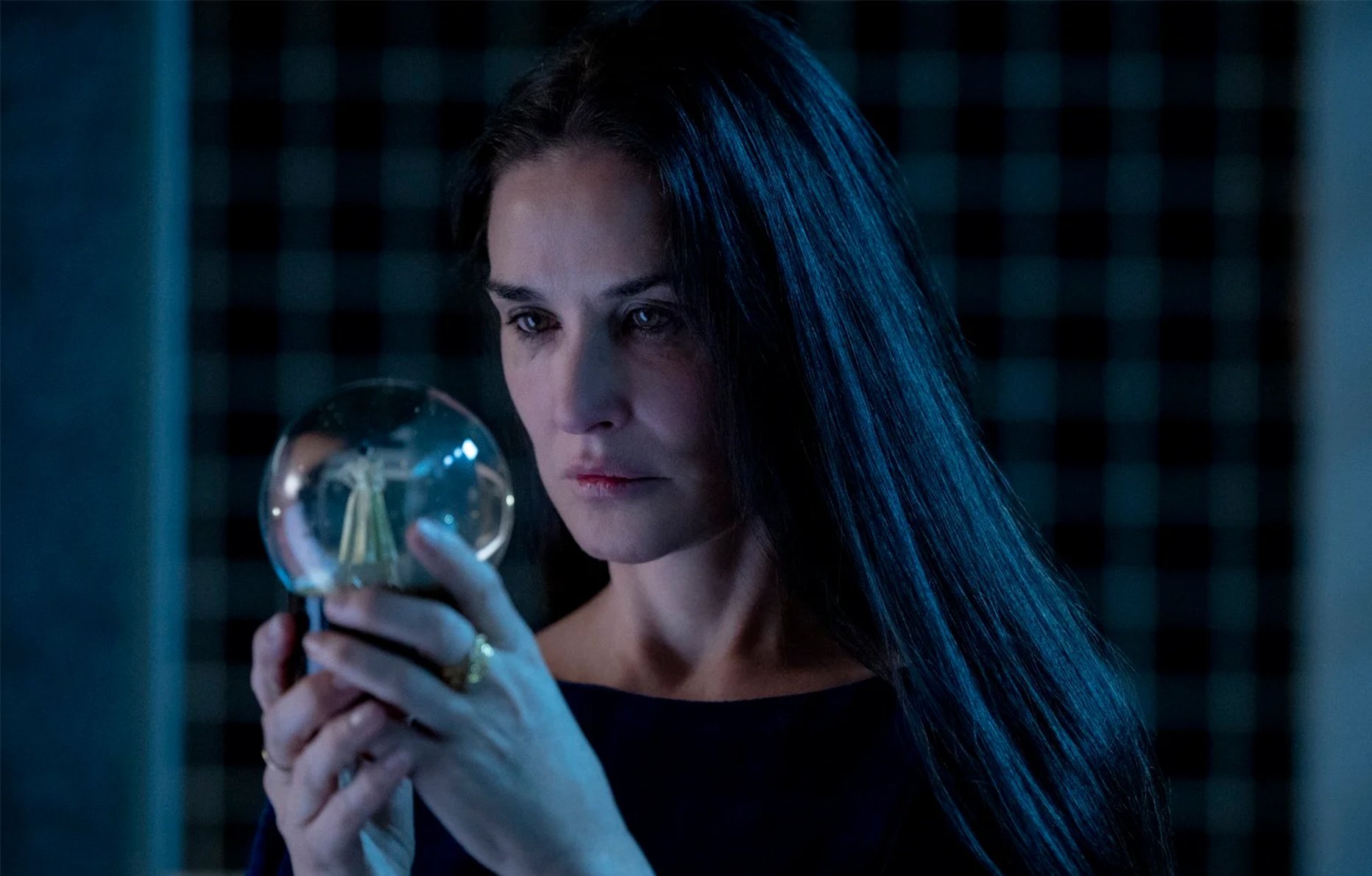 Demi Moore dans The Substance Coralie Fargeat