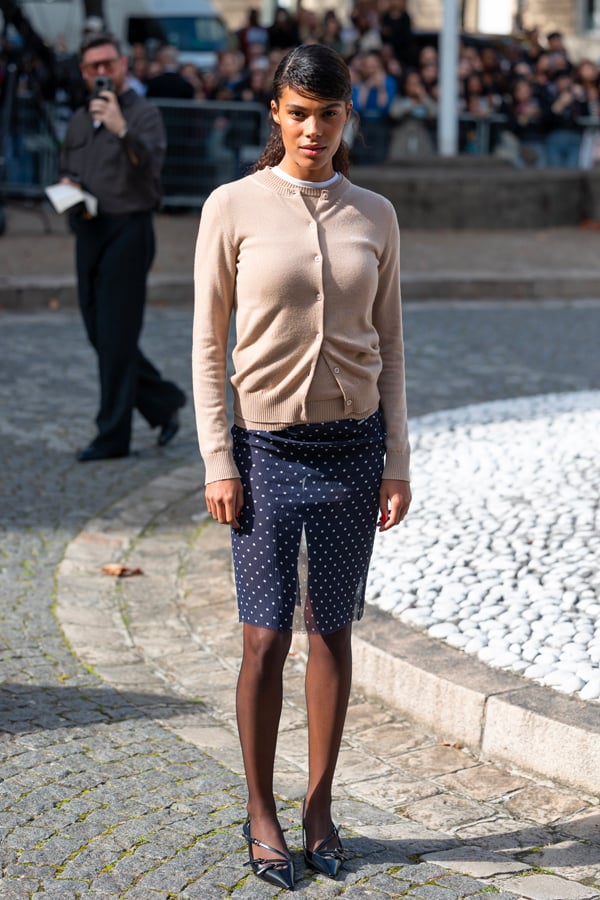 Tina Kunakey au défilé Miu Miu printemps-été 2024 à Paris © Photo by Marc Piasecki/WireImage.