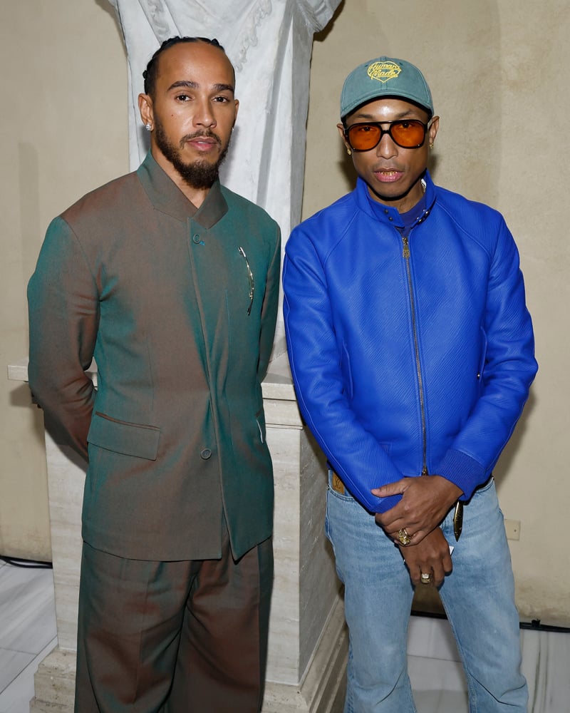 Lewis Hamilton et Pharrell Williams au Metropolitan Museum of Art le 9 octobre 2024 à New York. © Photo par Taylor Hill/WireImage.