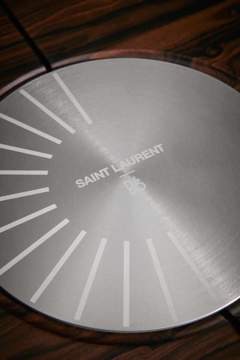 La collaboration Saint Laurent x Bang & Olufsen.