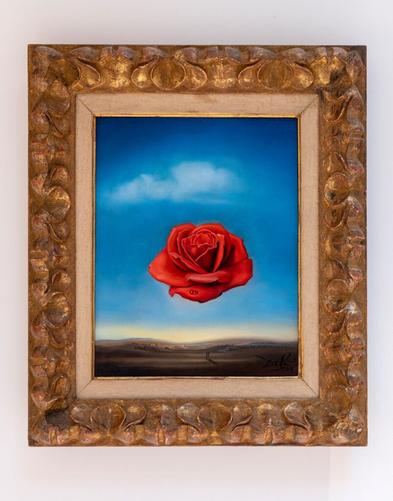 Salvador Dalí, “Rose méditative” (1958). En vente chez Sotheby's Paris, 83 Faubourg Saint-Honoré, octobre 2024. © Marc Domage.