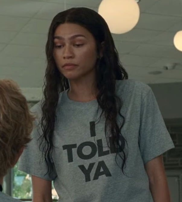 Zendaya en tee-shirt Loewe dans le film Challengers.