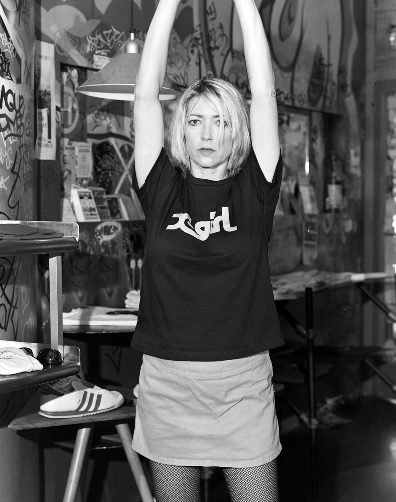 Kim Gordon de Sonic Youth le 8 septembre 1994 à New York. Photo par John Aquino/WWD/Penske Media via Getty Images.