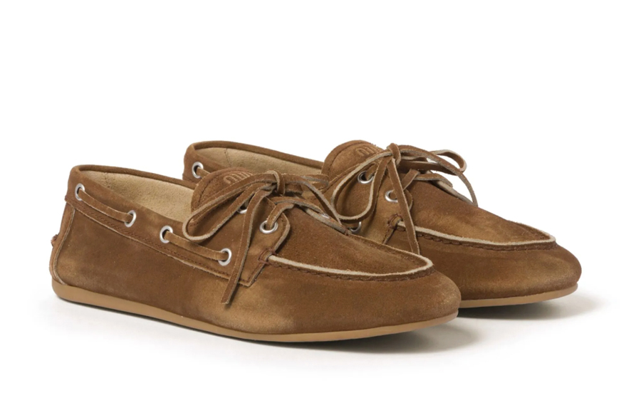 mocassins en daim et à lacets miu miu 