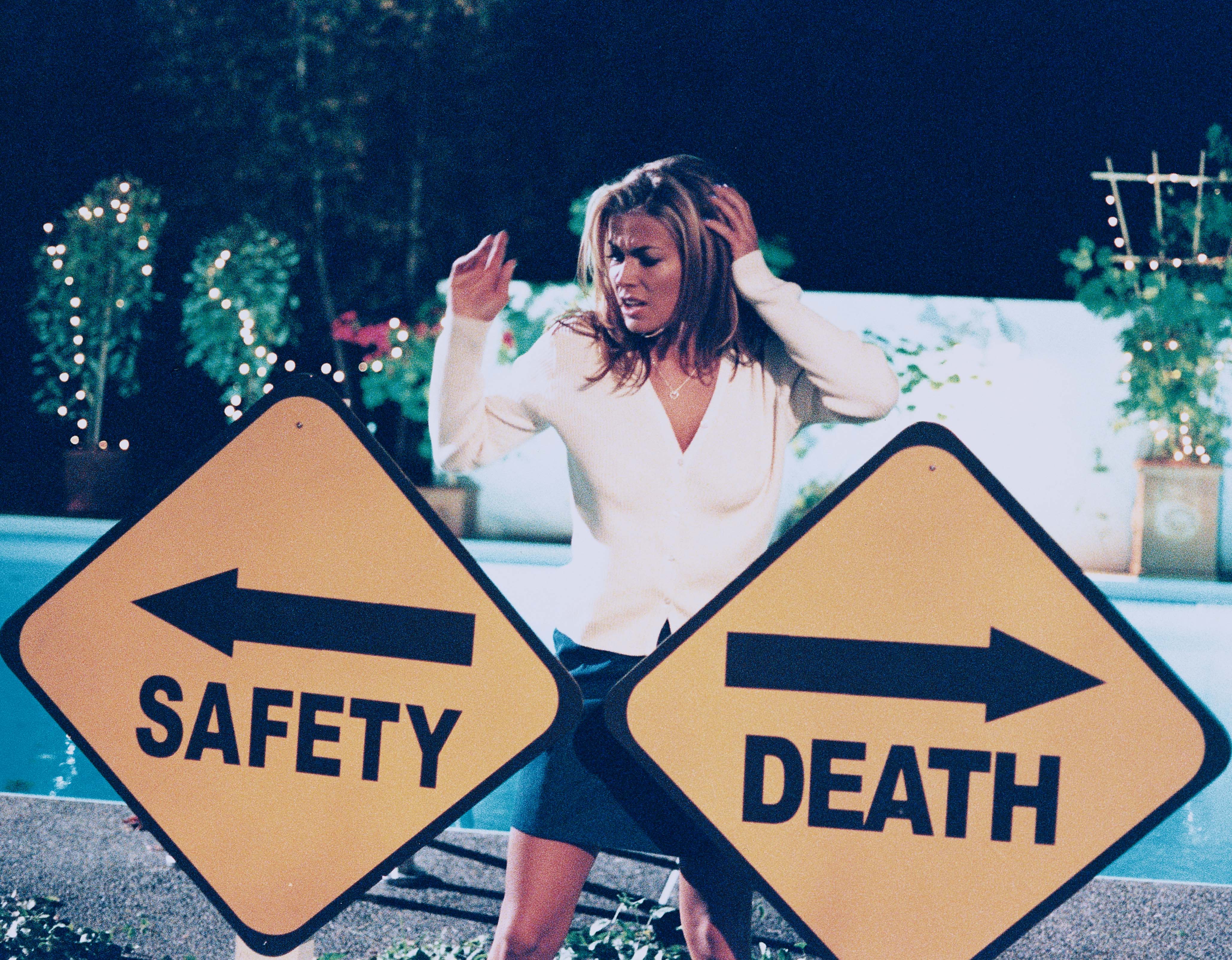 Carmen Electra dans le film Scary Movie (depuis 2000).