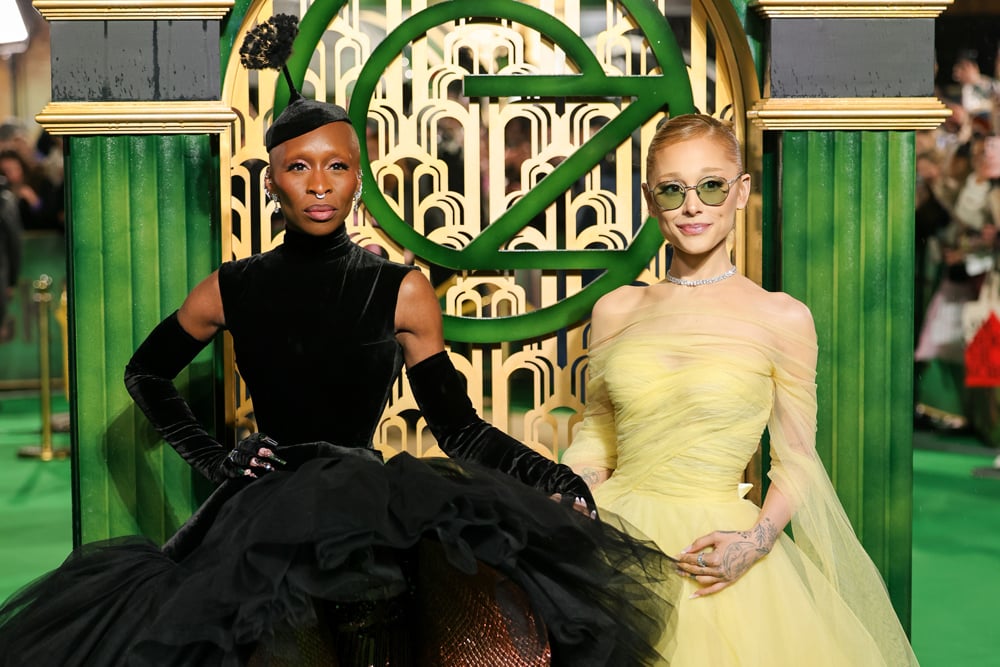 Cynthia Erivo en Schiaparelli FW24 et Ariana Grande en Ralph Lauren assistent à la première européenne de Wicked au Royal Festival Hall le 18 novembre 2024 à Londres, Angleterre © Photo par Max Cisotti/Dave Benett/WireImage.