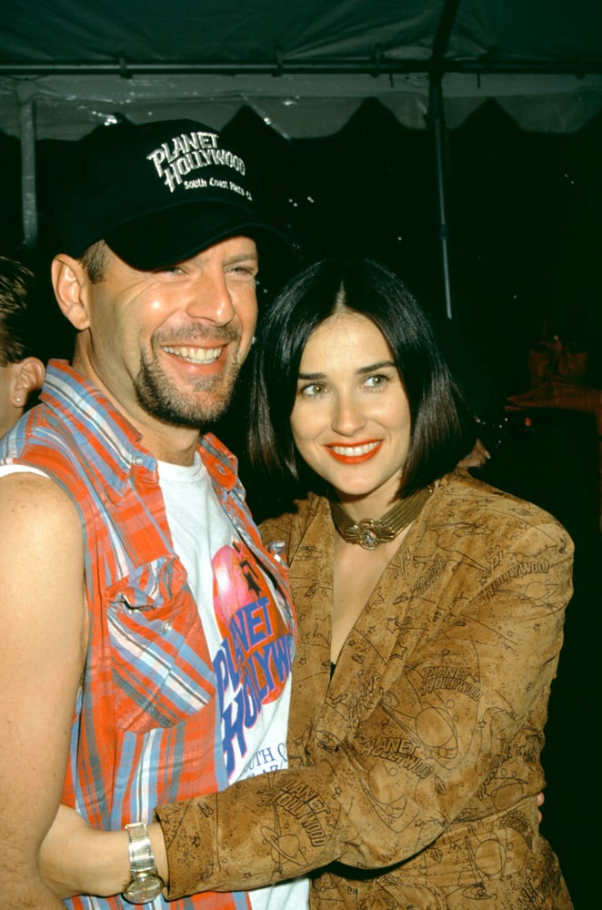 Demi Moore et Bruce Willis au Planet Hollywood de Costa Mesa, en Californie, le 23 octobre 1992. Photo par Ron Davis/Getty Images.