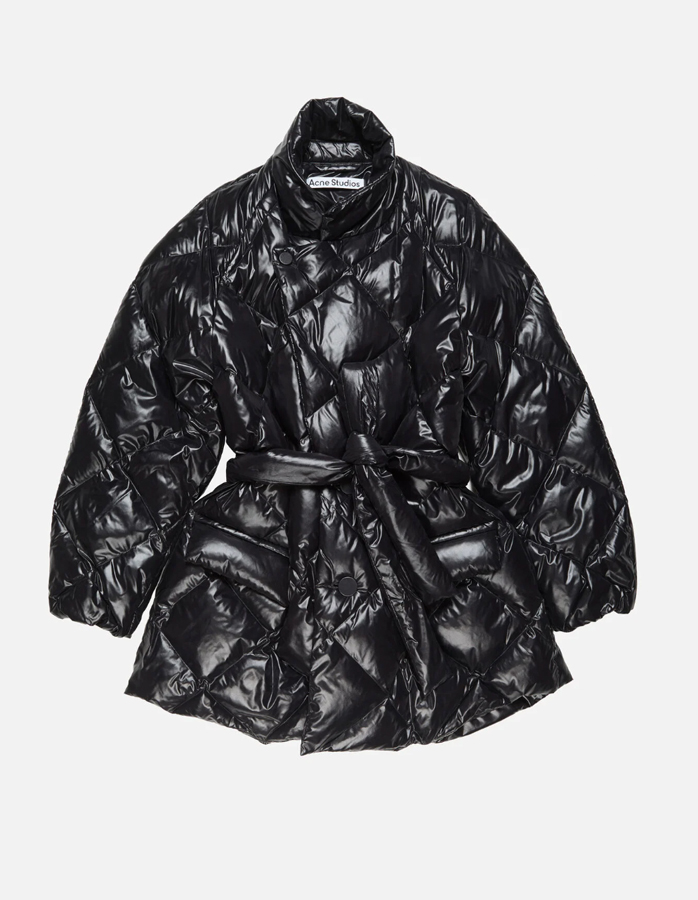 doudoune noir brillant et ceinturée acne studios 