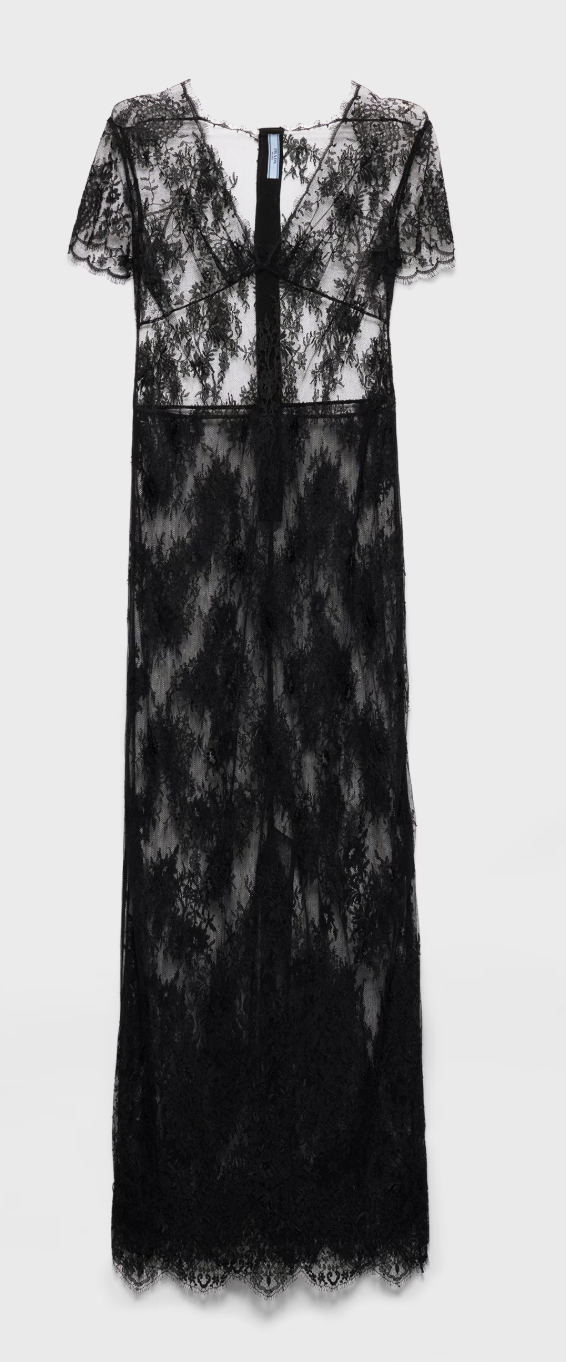 robe longue en dentelle noire prada