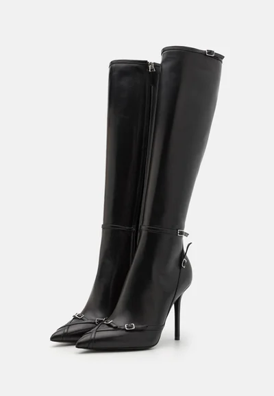 Bottes hautes David Koma. © Zalando.