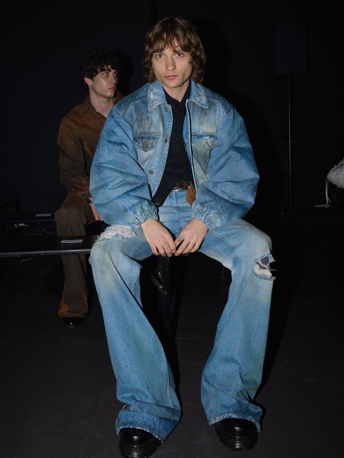 Lukas Ionesco au défilé Ami automne-hiver 2025 © @karencmortenson.