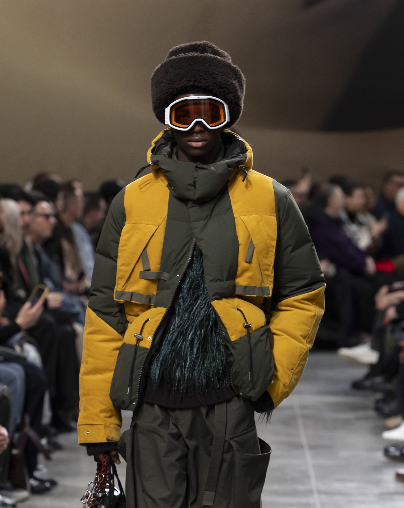 Le défilé Sacai automne-hiver 2025-2026.