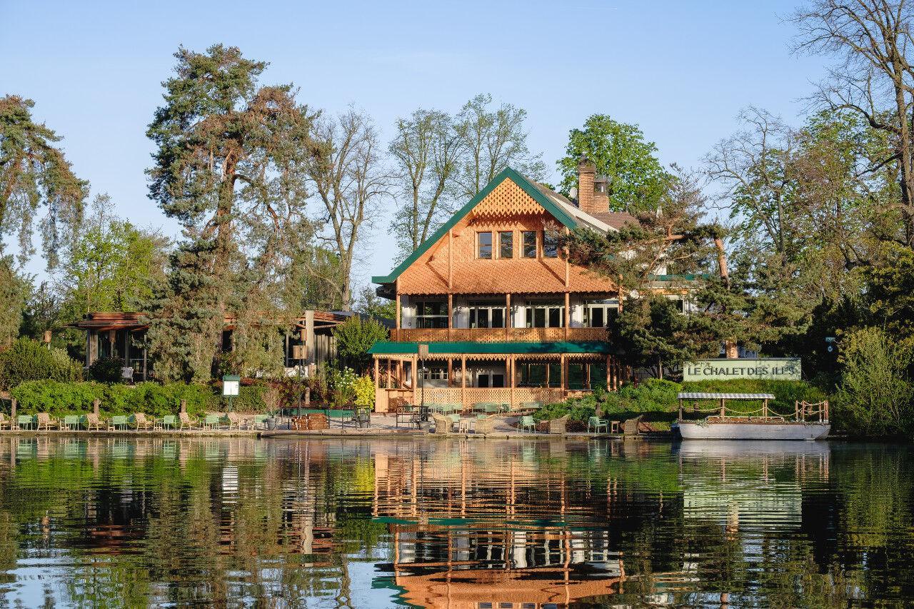 Le restaurant Le Chalet des Îles © Julien de Gasquet.