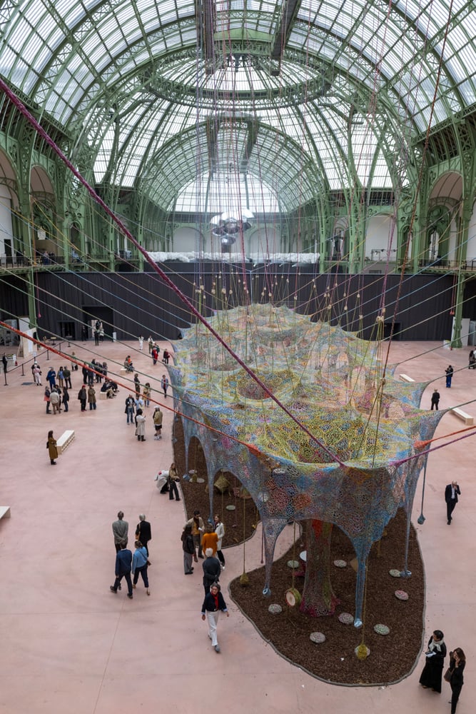 The installation Nosso Barco Tambor Terra by Ernesto Neto at the Grand Palais.
