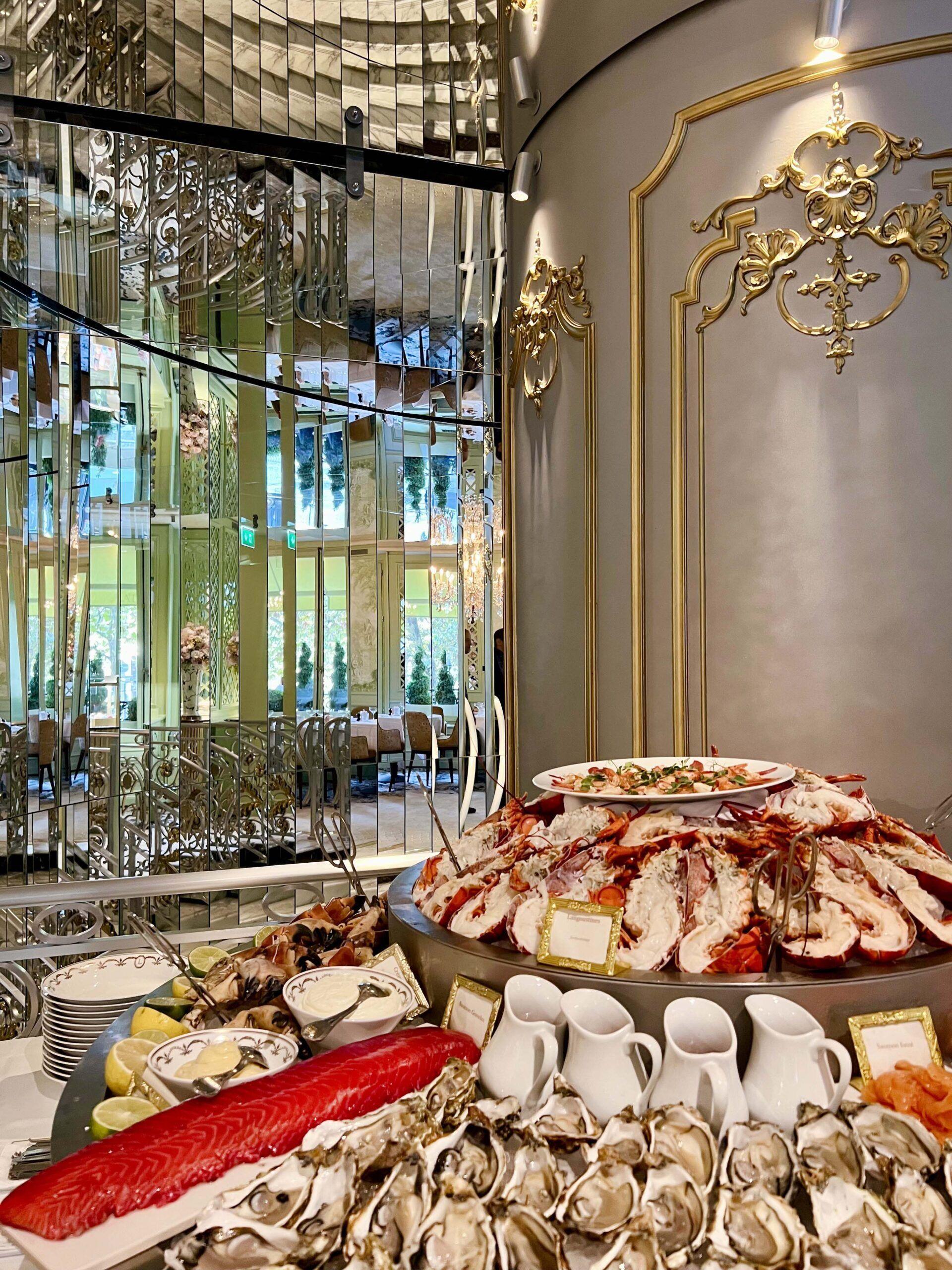 Le brunch du restaurant Ladurée.