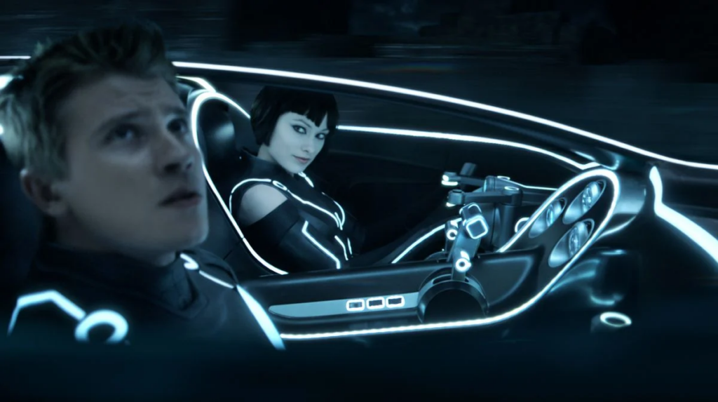 Garrett Hedlund et Olivia Wilde dans le film Tron : L’héritage (2010) de Joseph Kosinki. © Walt Disney Studios Motion Pictures France. don't worry darling