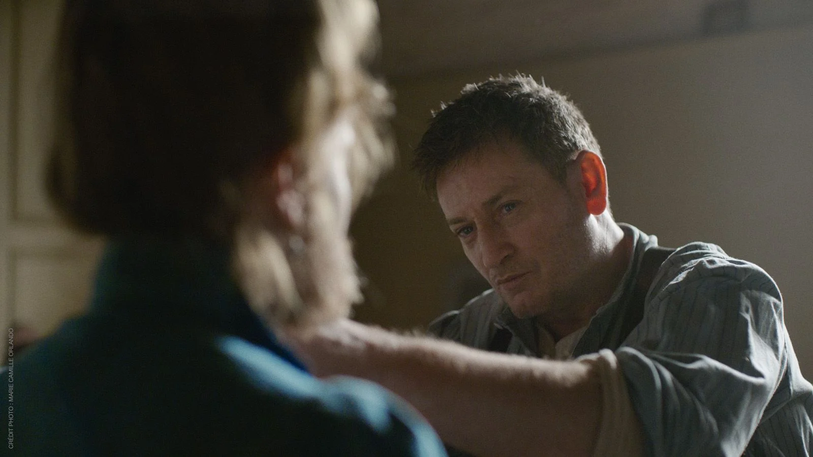 Nadia Tereszkiewicz et Benoît Magimel dans le film Rosalie (2024) © Marie-Camille Orlando - 2023 TRESOR FILMS - GAUMONT - LDRPII - ARTÉMIS PRODUCTIONS.