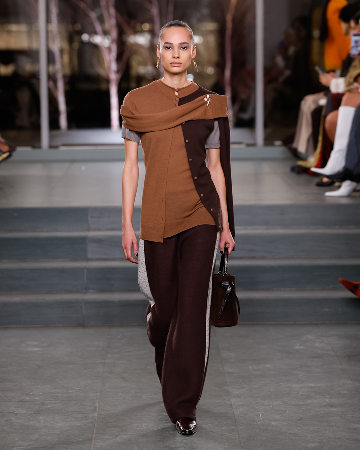 Le défilé Tory Burch 2025-2026.