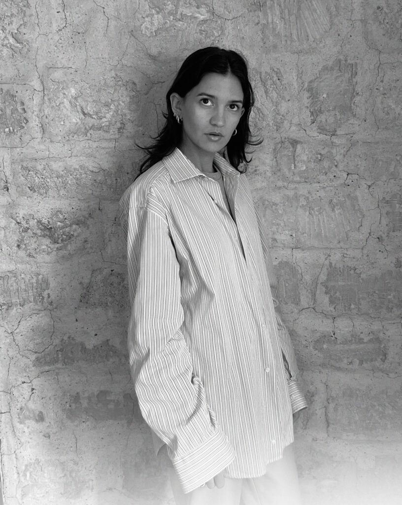 La créatrice de mode Charlotte Chowdhury, fondatrice de Rescha.