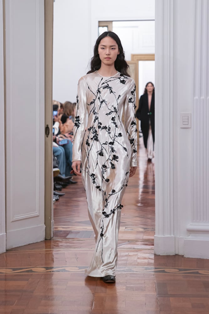 Le défilé Alberta Ferretti automne-hiver 2025-2026.