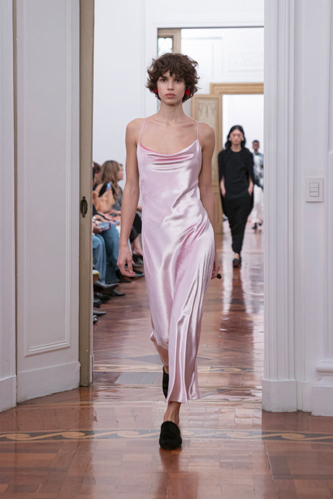 Le défilé Alberta Ferretti automne-hiver 2025-2026.