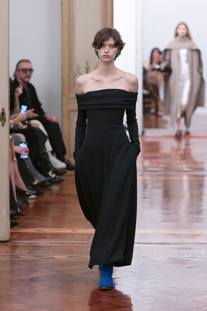Le défilé Alberta Ferretti automne-hiver 2025-2026.