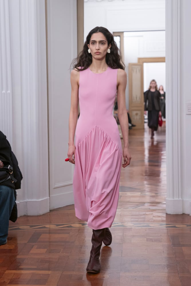 Le défilé Alberta Ferretti automne-hiver 2025-2026.