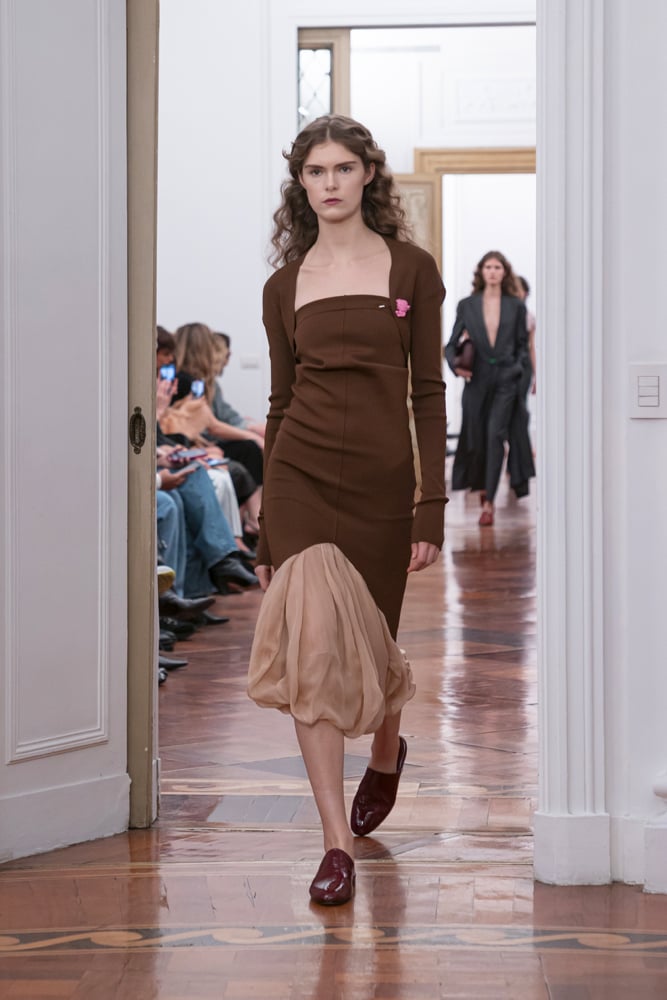Le défilé Alberta Ferretti automne-hiver 2025-2026.